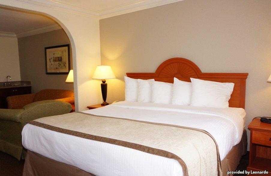 Best Western Isabelle Court Galliano Exterior photo