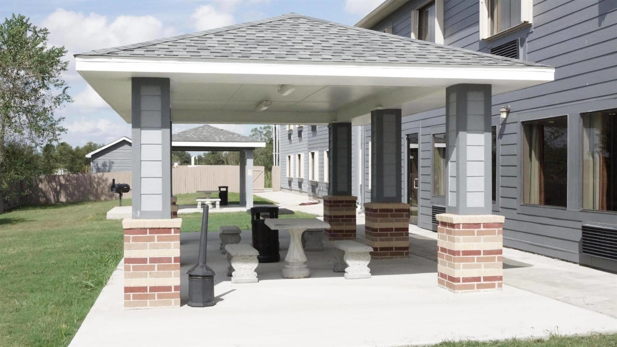 Best Western Isabelle Court Galliano Exterior photo