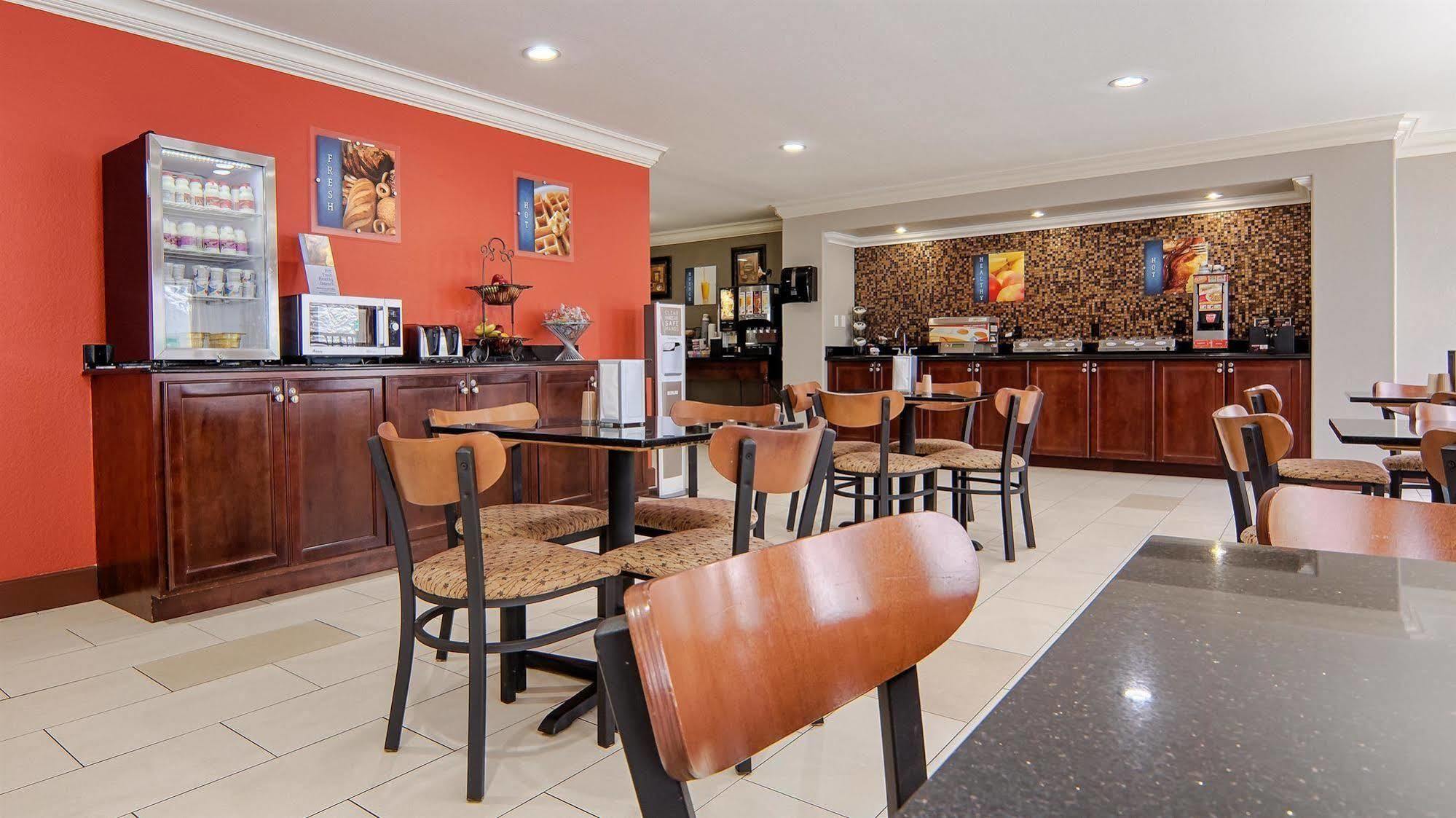 Best Western Isabelle Court Galliano Exterior photo